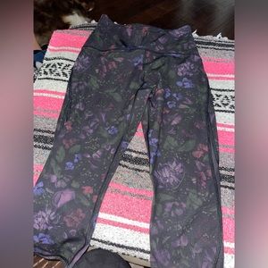 Lulu Size 4 Capri